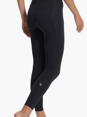 Vuori Evolve Legging- like new!